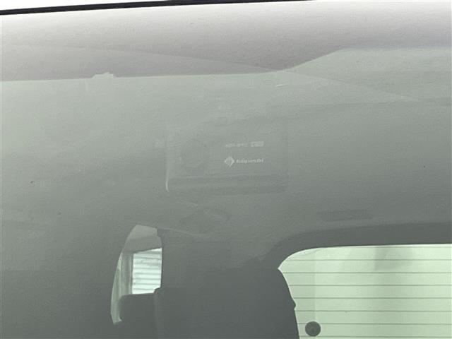 【　ドライブレコーダー　】運転中の記録を残します。事故などを起こした起こされた時の証拠を残します。
