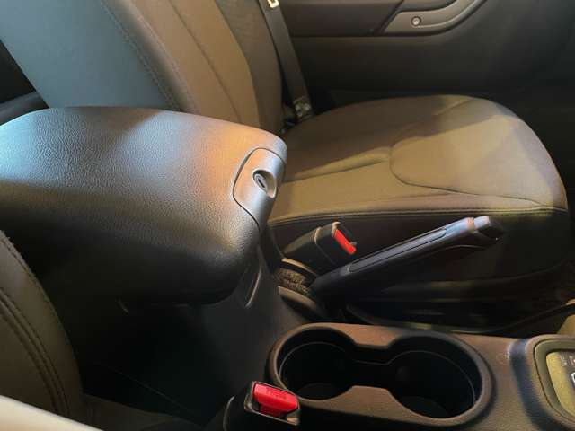 LIBERALA店舗は全て、（株）IDOM　直営店でございます。地域に密着した在庫展示を行なっております。その店舗でしか展示されないお車もございますので、お客様にとってお気に入りの店舗が見つかるかもしれません