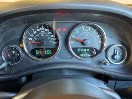 LIBERALAでは多種多様の車種をご用意させていただいております。お客様がご納得いくまで、そのお車の持つ特性を五感すべてで感じ取っていただける場をご提供します。