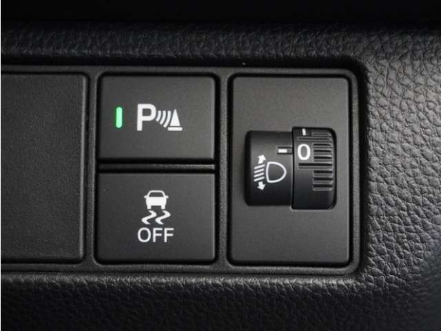 ◆障害物センサー◆車庫入れの時などに近くに障害物がある場合、障害物までの距離を音で知らせてくれます。