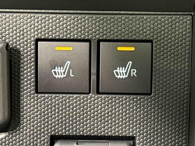 寒い日のドライブを快適にする運転席＆助手席シートヒーターが付いてます。アクセサリーソケット（12V/120W）も装備されています。