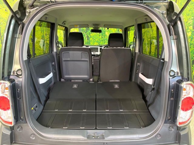 普段のお買い物や通勤、送迎等に十分な荷室スペースを確保しております。セカンドシートを倒すと、大きな荷物の積載も可能です♪