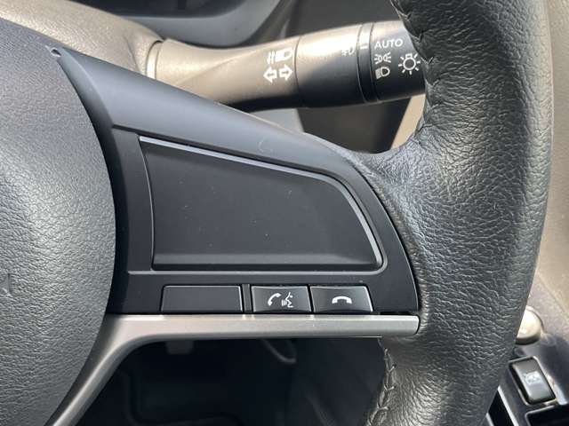 ボタン1つで電話に出ることができます♪