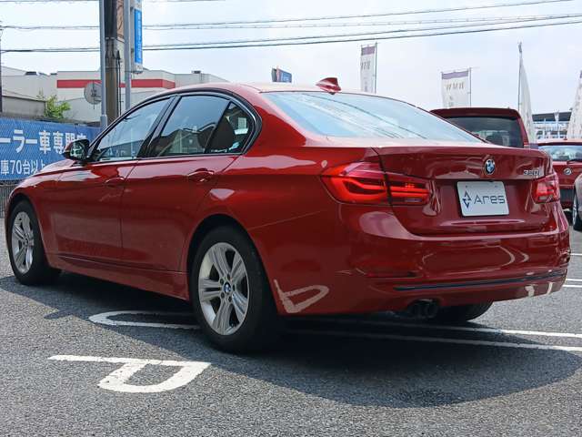 厳選されたBMW中古車が60台ほど展示されております。営業時間は10：00から18：00で年中無休（GW・お盆・年末年始を除く）で営業しております。