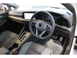 シンプルながら落ち着いていて飽きのこないインテリアはフォルクスワーゲンらしさを表します！