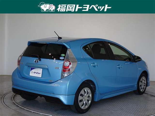 色はきれいなクールソーダメタリックです。