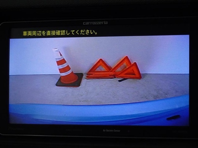 バックカメラを装備しています、車庫入れもラクラクです。