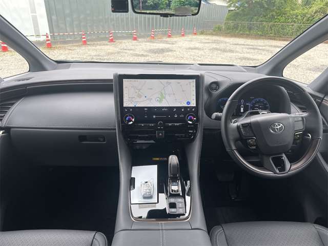 14インチディスプレイオーディオ　JES/TVナビコントローラー　スマートフォン連携、車載ナビも使え、空調の調整機能なども使える多機能なディスプレイオーディオです！