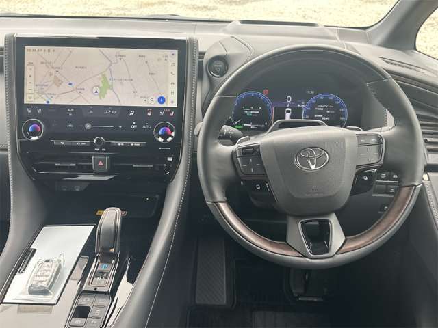 14インチディスプレイオーディオ　JES/TVナビコントローラー　スマートフォン連携、車載ナビも使え、空調の調整機能なども使える多機能なディスプレイオーディオです！
