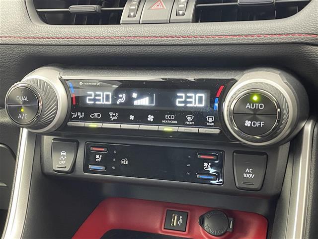 【運転席操作部】快適なドライブを楽しむための機能が装備されています！運転席から触れるので、使いやすいです！除菌プランいれていただくと、さらに清潔で安心していただけます！
