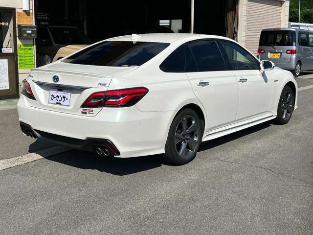 中古車には保証をお付けすることが可能です(対象車に限る)。万が一の場合もお近くの整備工場で修理が可能な為、大変ご好評をいただいております。お気軽にお問い合わせください。