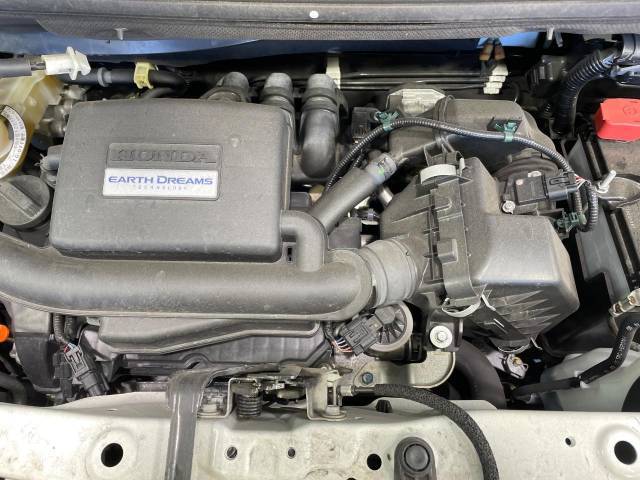 親切・丁寧な専門メカニックスタッフが応対！・車検・点検整備・事故等の修理などアフターサービスも安心。お車のカスタマイズもネクステージのサービススタッフまでご相談ください！
