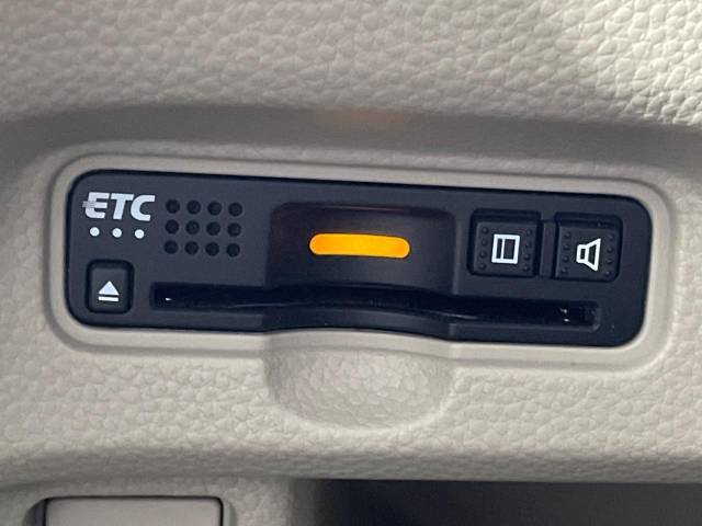 【ETC】高速道路の料金所をストレスなく通過！話題のスポットやサービスエリアに多い「スマートIC」利用時は必須のアイテムです。当店でセットアップを実施、ご納車当日からすぐにご利用いただけます！