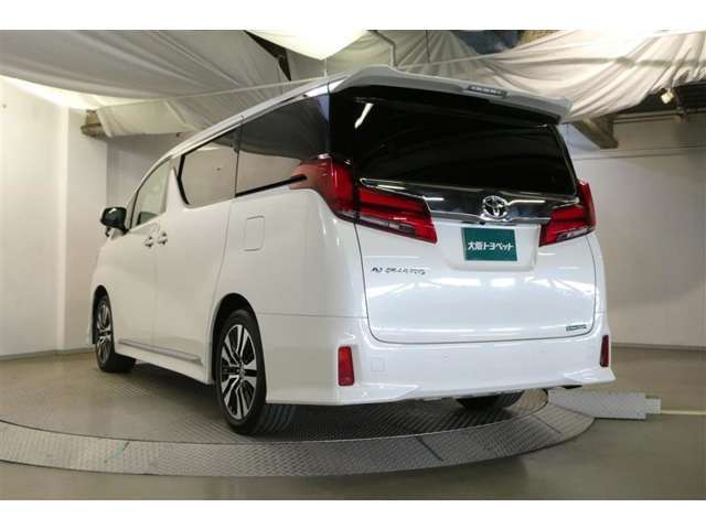 当社でご購入頂いた全ての車両はご納車前、エンジンオイル交換・ワイパーゴム・ブレーキ点検・調整・その他確認の上ご納車いたします。