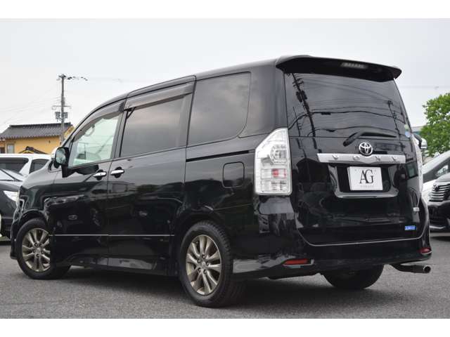 【どんなことでもお気軽に】車には様々な分野があります。販売・整備・保険・板金・修理。。。車一筋の当店には経験とノウハウがございます。お客様のカーライフをすべてお任せいただければ幸いです。