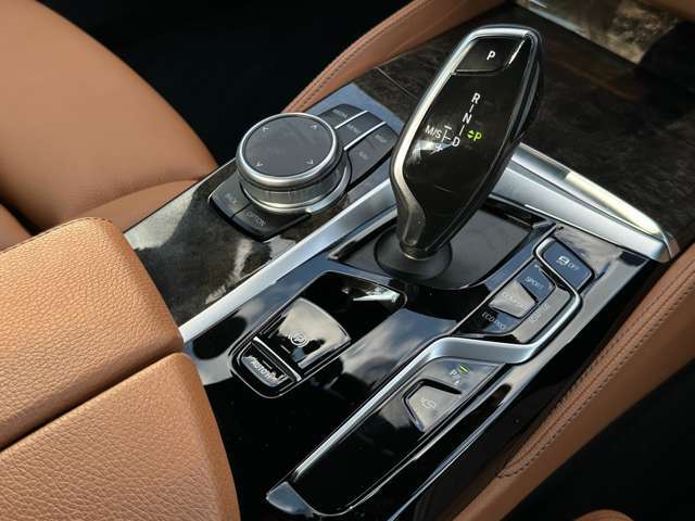メンテナンスパックはご購入時だけのお得な点検・整備パック(有償)。点検コースと車検コースがございます。詳しくは店舗コーディネーターまでお問い合わせ下さい。