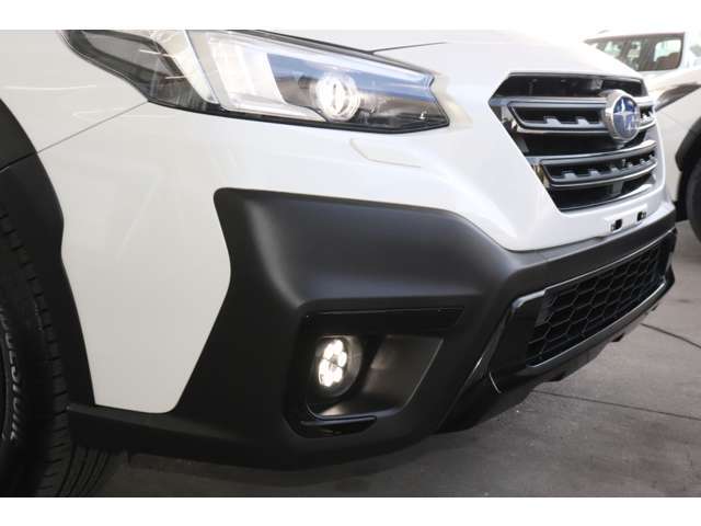 水平対向エンジン＋スバル4WDは低重心かつ左右対称レイアウトで他メーカーでは味わえない安定した性能が魅力です♪