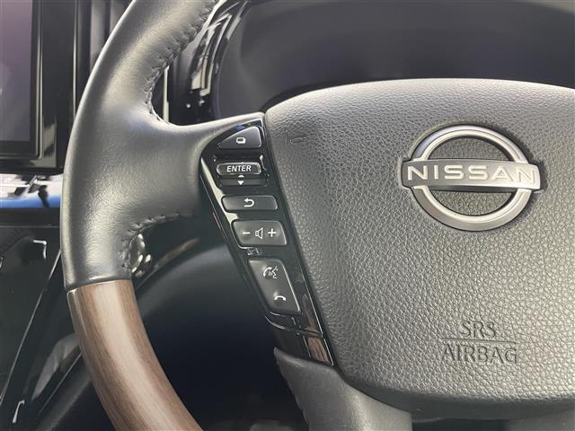 【ステアリングスイッチ】ハンドルから手を離さず音量調整などができて便利！運転中も操作ラクラクです♪