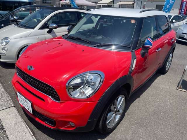 エアロバンパーで一目でわかるクーパーSです。