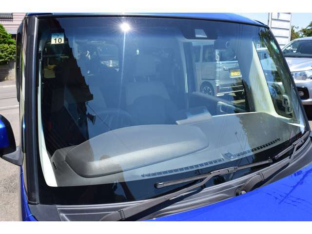 お車の状態で気になる部分がございましたら、メールにて掲載以外の詳細画像をお送りすることも可能です！カーセンサー経由にてお問い合わせ下さい♪