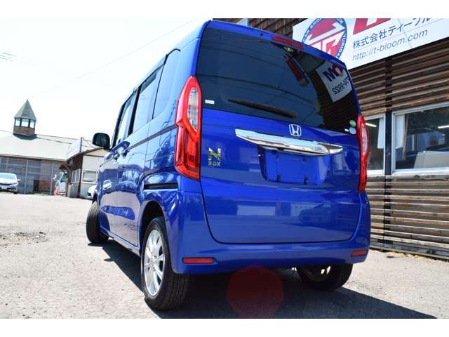搬送車を保有しておりますので、納車は勿論の事、何かトラブルが起きた際もすぐにお客様の元へ駆けつけます！！全てはお客様に『ここで買ってよかった！！』と思って頂くために☆