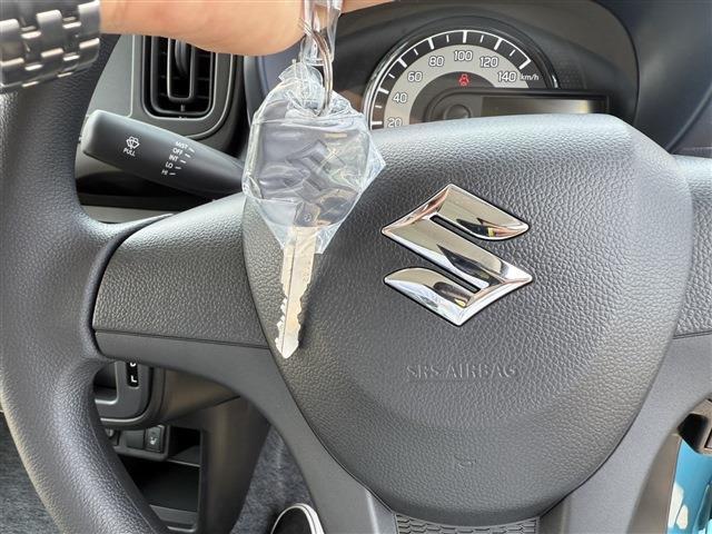これからお車を購入し長くカーライフを楽しんで頂きたいと思い、当社スタッフは、そんな様々なお客様と安心して、楽しめるカーライフを一緒に考えてご提案させて頂いております