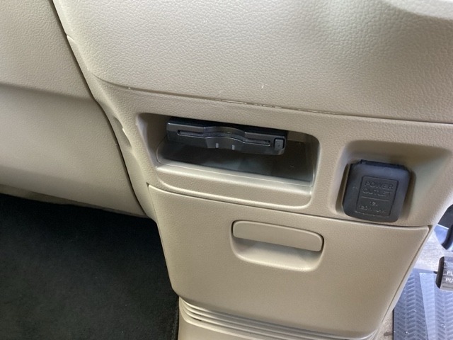 ETC付いてます。ETCが使用可能な道路通行料はキャッシュレスでスマートに走行できます。再セットアップして納車致します。