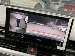 全周囲カメラ装備してますので駐車も安心♪