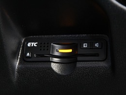 ETC車載器付ですので高速道路の料金所もノンストップです！高速道路の乗り降りがスムーズに行えます！！