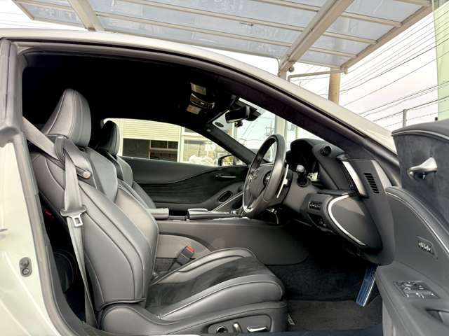 装備：マークレビンソン/ARTISAN SPIRITS製GTウィング/ADVAN RacingGT21インチAW/前後ドライブレコーダー/シートヒーター/ベンチレーション/地デジTV/GPSレーダー/レーンキープアシスト