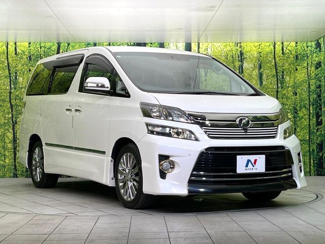 大好評のボディコーティング「弾スプラッシュコート」もご納車までに施工可能。通常のガラスコートと異なる、耐久年数6年の無機質ガラスコーティングが、ボディをキレイな状態に保ってくれます。