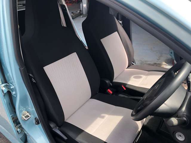 ★展示車両ルームクリーニング済★当店は展示前に前オーナーが残した汚れ・匂いを徹底的にクリーニングしております！外装から内装まできれいな一台にしておりますので現車確認の際も安心ですね♪