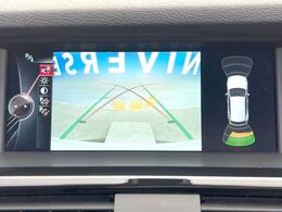 ●ガイドライン付きバックカメラ：不安な駐車もこれで安心！ガイドライン付きなので狭い箇所での駐車もラクラクです！