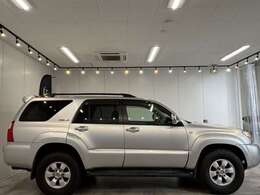 ユーザー買取　4WD　アルミホイール　キーレスエントリー　電動格納ミラー　100V電源　AT　盗難防止システム　衝突安全ボディ　記録簿　ABS　エアコン　パワーステアリング　パワーウィンドウ