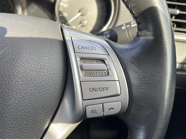 【オートクルーズコントロール】アクセルを離しても一定の速度で走ってくれるので運転負担軽減につながります♪