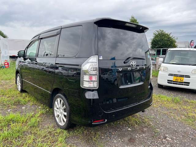 毎週オークション会場で専門スタッフが車輛状態・キズ・足回りを確認して仕入れしております！