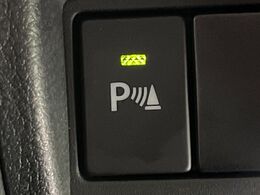 【コーナーセンサー】バンパーに付いたセンサーが障害物を検知！一定の距離に近づくとアラートで教えてくれます♪狭い駐車スペースや車庫入れ時も安心ですね☆