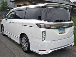 ★後席専用モニター（ルーフ取付タイプ、11インチHD液晶モニター、操作リモコン付）★日産オリジナルナビゲーション連動モデルETC2.0/ETCユニット★日産オリジナルドライブレコーダー