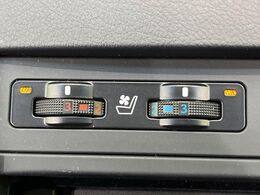 【シートベンチレーション】夏場は涼しい風でお尻や背中の熱やムレを防ぎ、冬はエアコンよりも早く温まってポカポカに！季節を問わず快適に過ごせます。