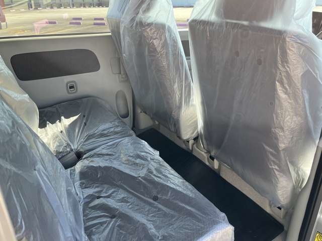 ご購入後も提携の認証工場がございますので、車検や定期点検の実施も行います。また、オイル交換やワイパーゴム等の交換もお任せ下さい。