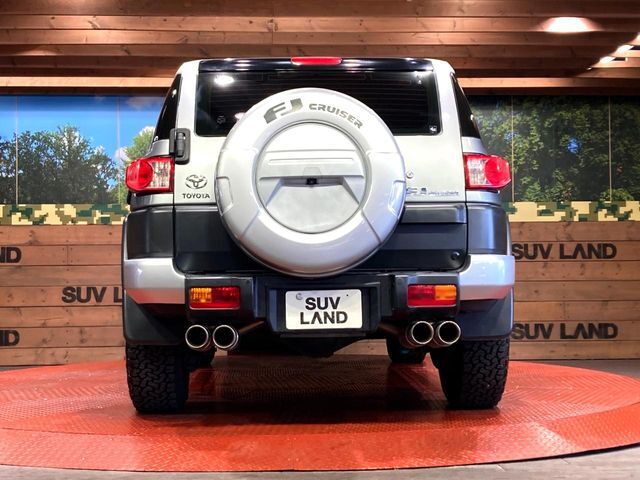 安心の最長10年・走行無制限保証（有償）をご用意。保証内容も充実はもちろん、無料点検＆オイル交換や、年中無休の全国・24時間ロードサービスも付帯されておりますのでご安心下さい。