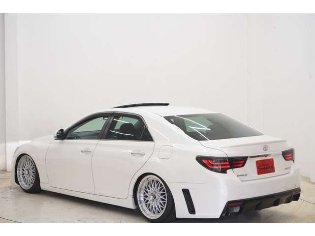 ●多彩な装備でご納得頂けるお車だと思います。お客様にご納得頂けるお車を提供できるよう日々、努力いたします。ご来店の際は、どのようなことでもご相談ください。精一杯ご対応させて頂きます。