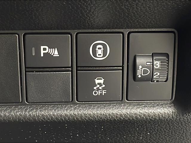 【運転席操作部】快適なドライブを楽しむための機能が装備されています！運転席から触れるので、使いやすいです！除菌プランいれていただくと、さらに清潔で安心していただけます！