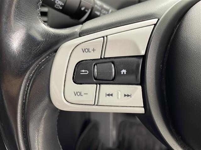 【運転席操作部】快適なドライブを楽しむための機能が装備されています！運転席から触れるので、使いやすいです！除菌プランいれていただくと、さらに清潔で安心していただけます！