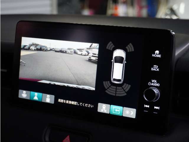 ◆バックカメラ◆リバースにするだけで映ります、後方の安全確認や、狭い駐車場での車庫入れ、雨の日や夜間など視界の悪い時に便利です！安全にバックする為には欠かせない装備です。
