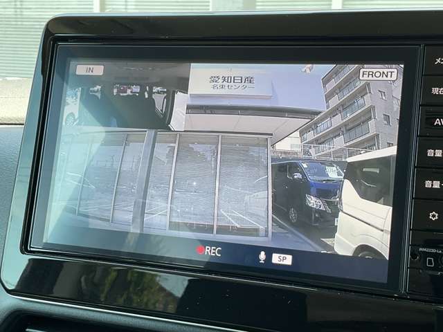 カーナビは、フルセグTV・ラジオ・CD・DVD再生・音楽録音・Bluetooth等対応です。フルセグは電波が悪くなるとワンセグに自動で切り替わり快適にTVがお楽しみ頂けます。