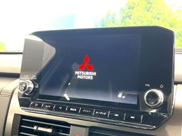 【メーカー純正9インチナビ】インテリアに溶け込むスタイリッシュな「専用設計」メーカーナビを装備♪視認性や操作性など基本性能にも優れ、より上質なカーライフをお楽しみいただけます。