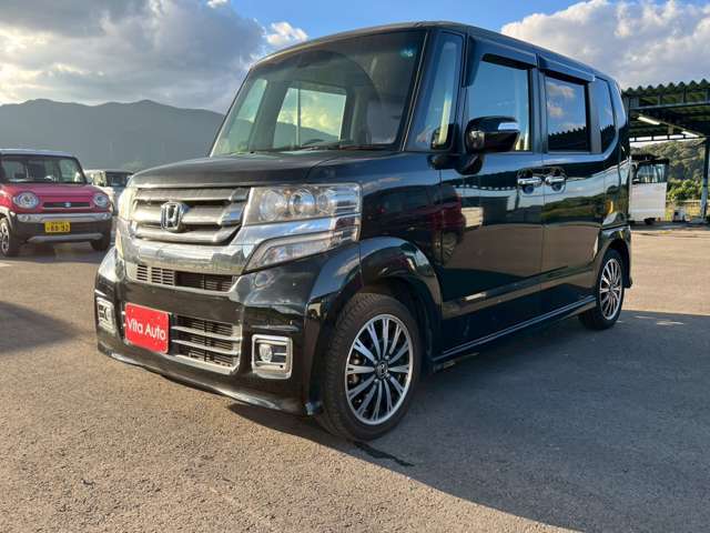 当店はご予約優先となります。特に週末お客様のご来店が多く店内が非常に混み合っており突然のご来店になりますと充分なご対応が出来ない場合がございます。事前にお電話または公式LINEにてご予約下さい！