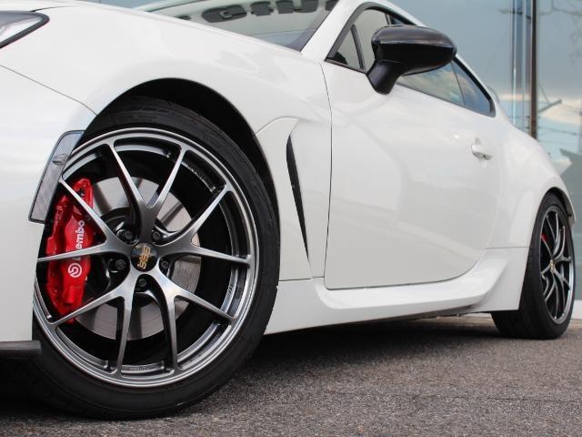 純正OPブレンボキャリパーついてます！足回りはタナベダウンサス！