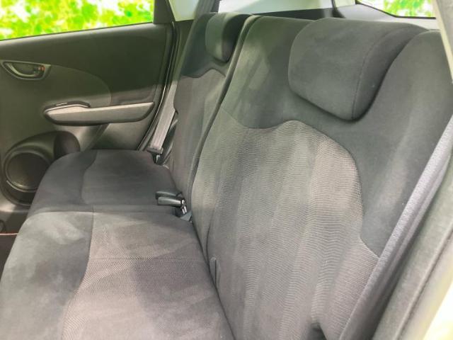 WECARSでは各商談席に大型モニターをご用意しております！見やすい大画面でゆったりと全国の在庫をご覧いただけます！是非ご来店お待ちしております！